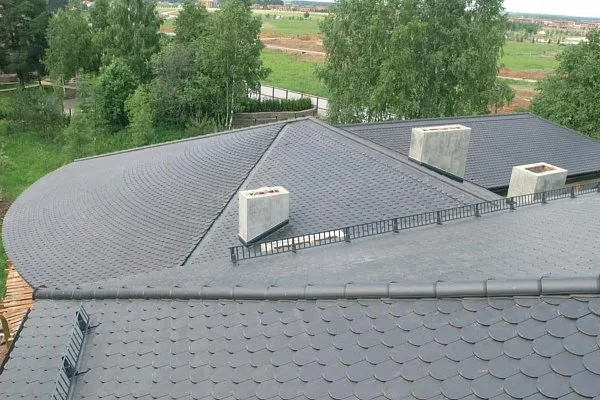 Керамическая черепица Braas Опал, цвет Глубокий черный, изобр. 3