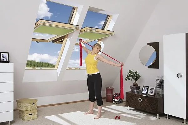 Деревянное мансардное окно с приподнятой осью поворота створки proSky, FYP-V U3 proSky, 94x160, Среднеповоротное открывание, Fakro, изобр. 5